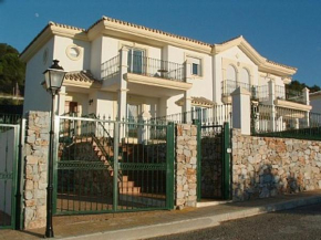 Luxury villa at Alhaurin Golf nr Mijas, pvt heated pool, wifi, aircon, fab views, Alhaurin El Grande